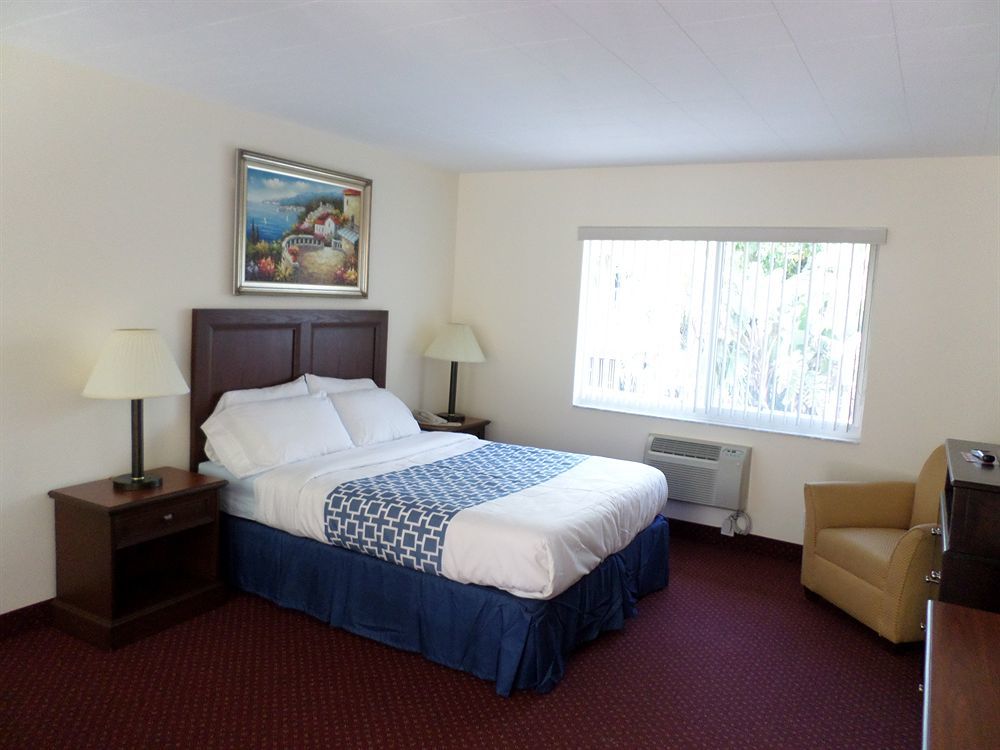 Surf Side Resort Помпано Бич Экстерьер фото